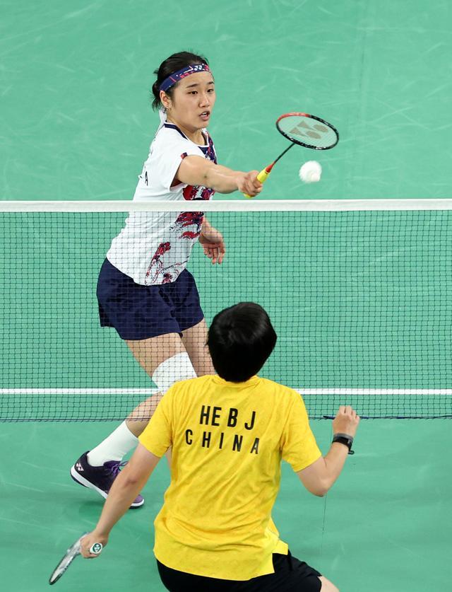 展示了他在 展示了他在